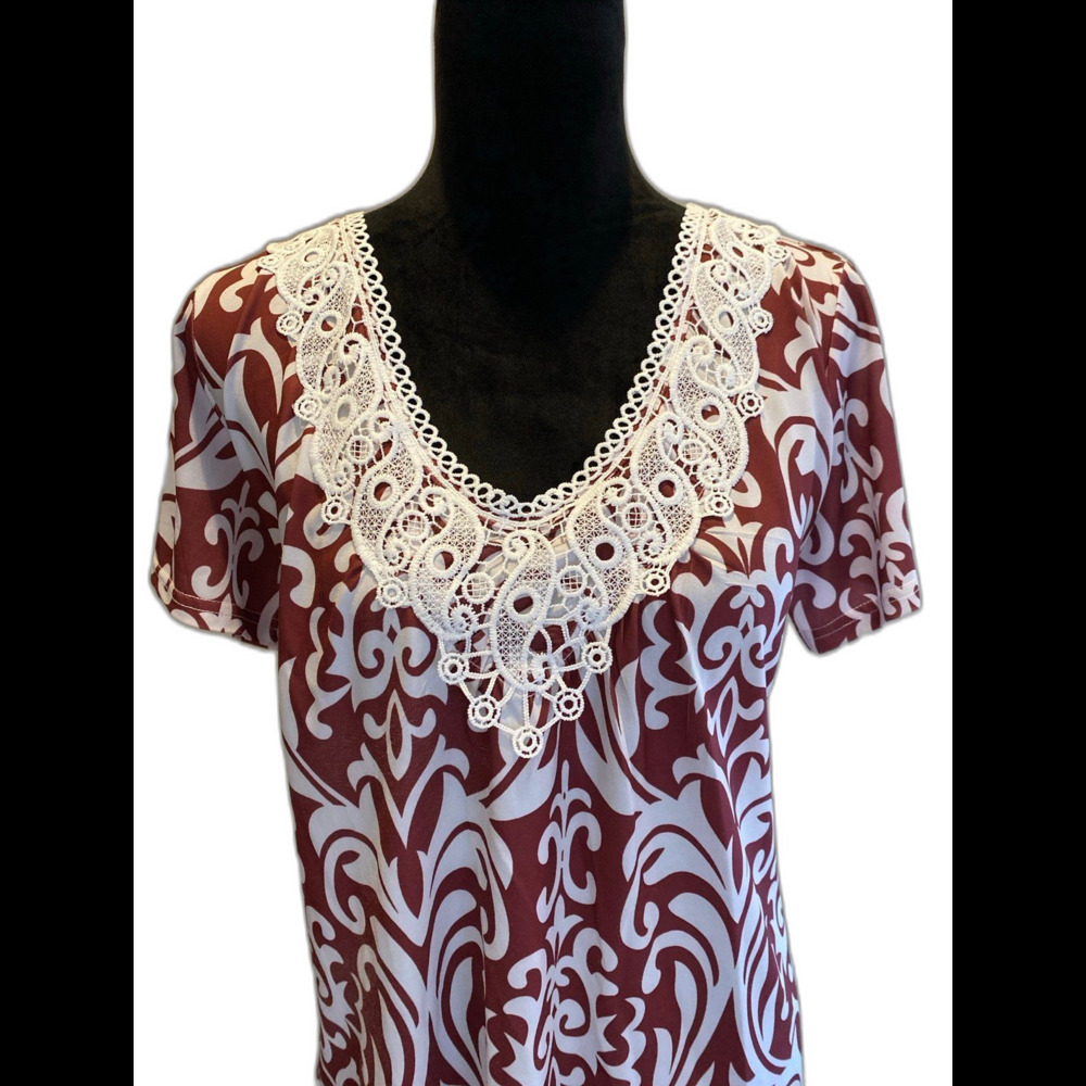 Blouse Fleur‎ de Lis Pattern Drk Red Sz XL Lace Neckline Short Sleeve + Stretch